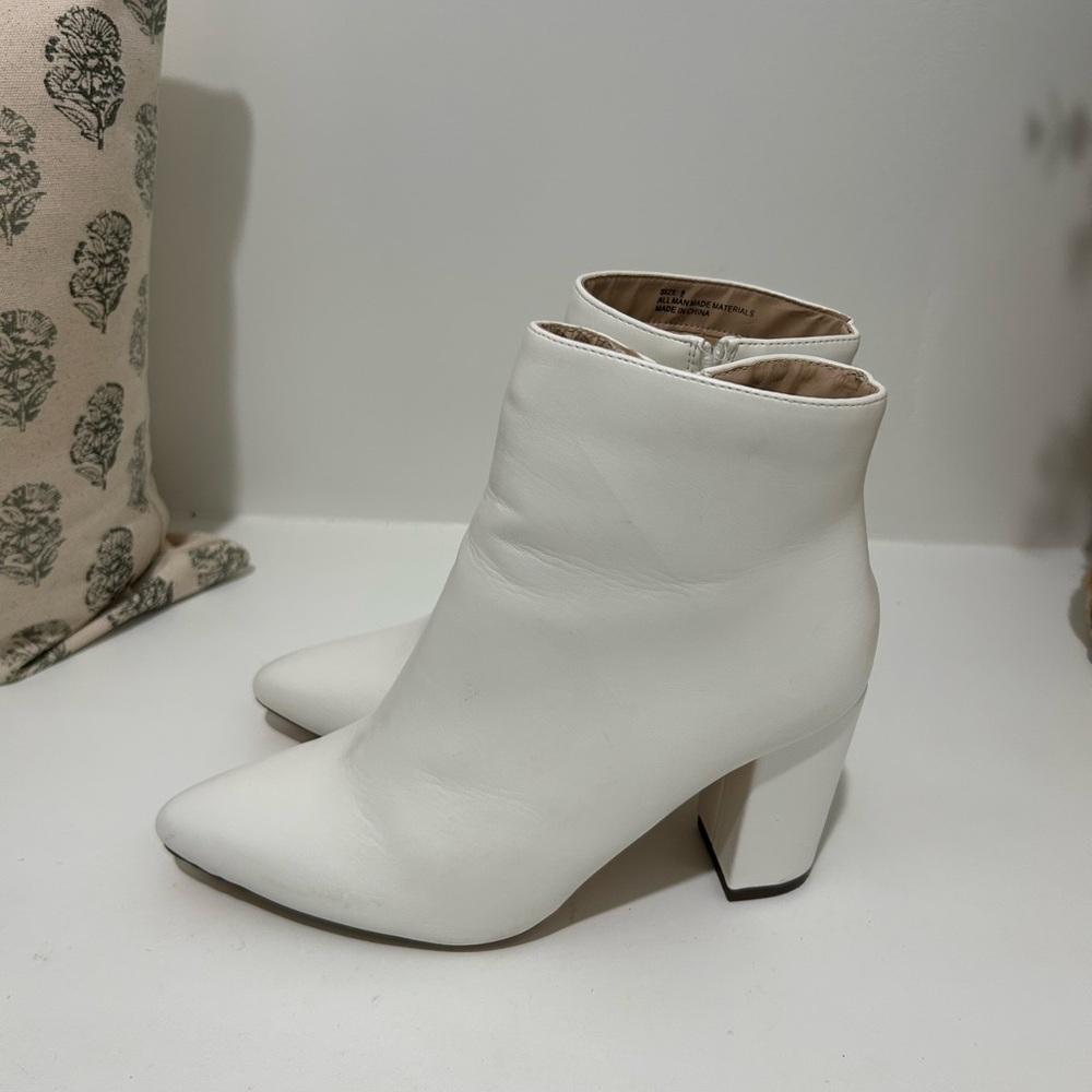 Elegant White Ankle Boots